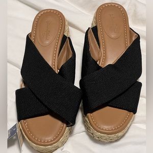 Universal Thread wedge sandal